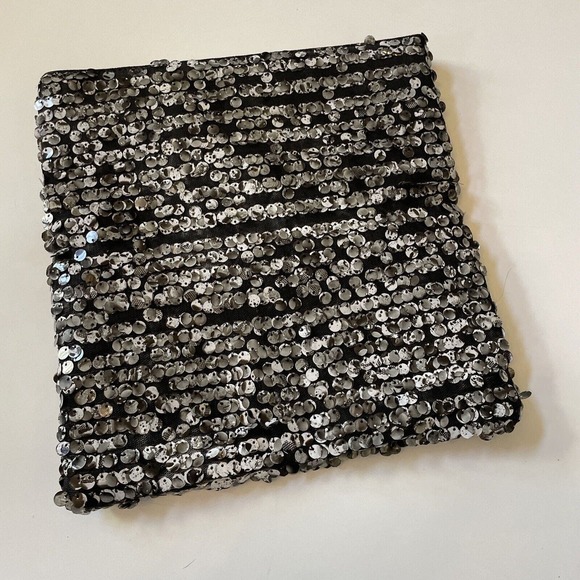 BCBG Silver Sequin Folded Clutch‎ Purse Evening Wedding Handbag EUC - Picture 3 of 9